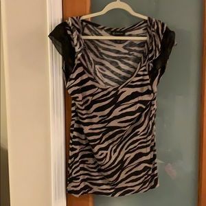 Pretty sleeveless shirt